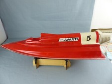 Modélisme bateau RC , KRICK AVANTI 5 , long: 62 cm coque avec début de montage