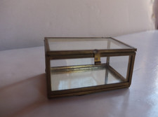 Ancienne petite boite, coffret en verre et laiton. 10 X 7 cm