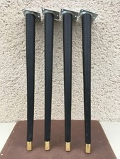 4 anciens pieds compas / Table