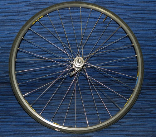 Roue antérieur dura - antérieur,