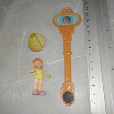 PRECIOUS PLACES village clefs magiques FISHER PRICE 1988 - figure + key