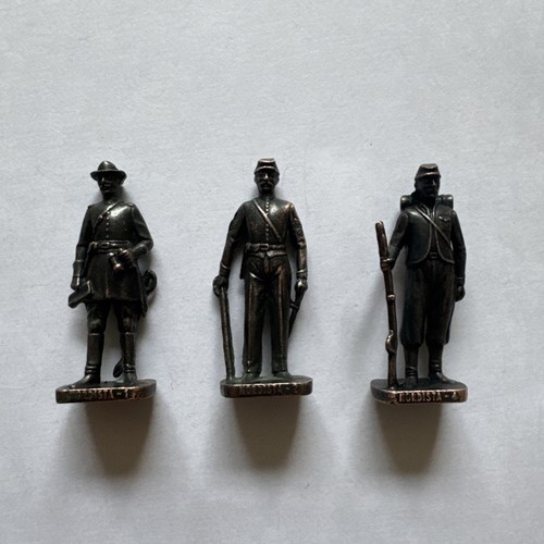 Lot figurines kinder - figurines, métal