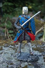 65689  STATUETTE  FIGURINE