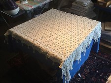 Très beau dessus de table, de