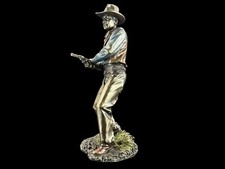 DES COWBOYS ARMÉS TIRENT SUR