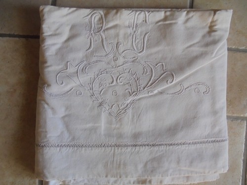 Drap brodé ancien lin - ancien, en