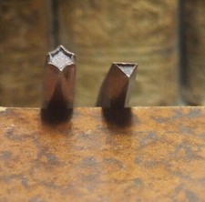 GILDING IRONS. LOT OF 2 BRONZE FLORETS. romantic model ref F3 