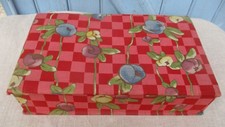 Ancienne boîte à couture ou