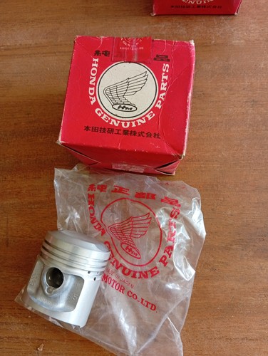Piston cote standard - nu,