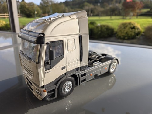 Solido iveco stralis camion - iveco,