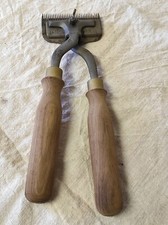 Outil à main ancienne Tondeuse à mouton LA FACILE