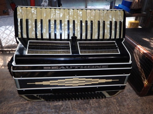Vintage beauthone accordion - vintage,
