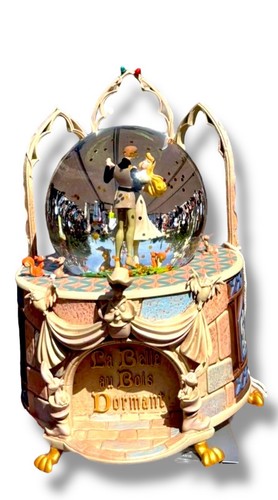 Snowglobe musical belle au - la,