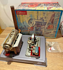 ANCIENNE MACHINE A VAPEUR D10