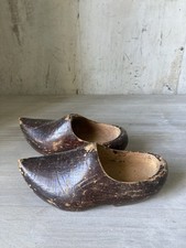 Paire De Sabots Bébé En Bois