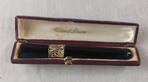 Ancien fume cigarette en - ancien, cigarette,