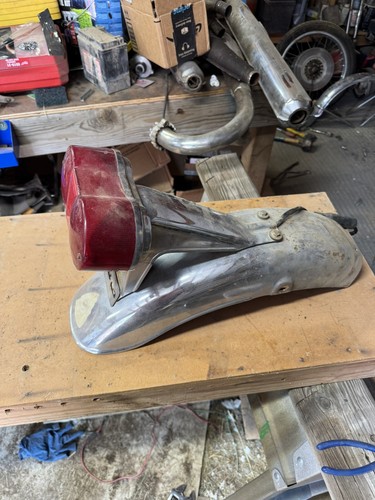 Suzuki gt550 gt750 rear fender - suzuki,