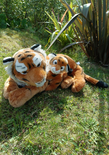 Peluche stuffed animal - peluche/stuffed,