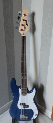 Guitare basse couleur - guitare,