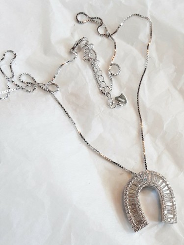 Collier fer cheval en - collier,