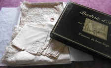 Nappe et 12 Serviettes avec