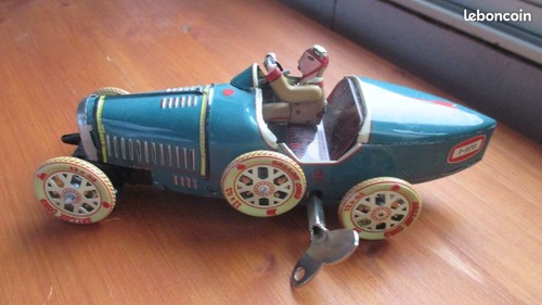 Reproduction voiture tôle - en,