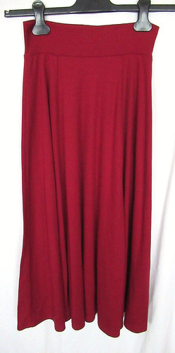 Jupe longue rouge foncé