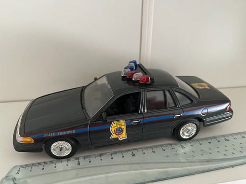 Ford crown victoria - crown,