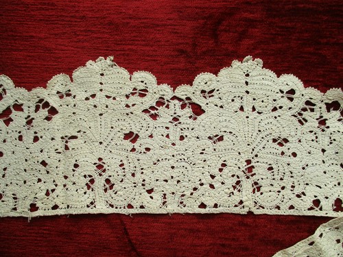 Dentelle fuseaux main - , ancienne