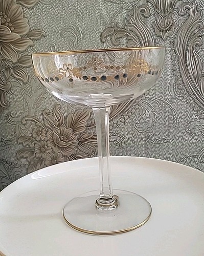 Très rare coupe champagne - très, À