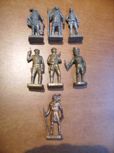 Lot figurines en métal - lot,