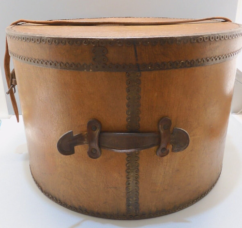 Grande boite chapeaux bois - a,