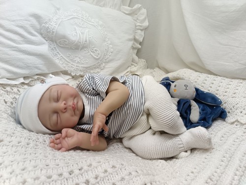 Adorable poupée reborn - adorable,