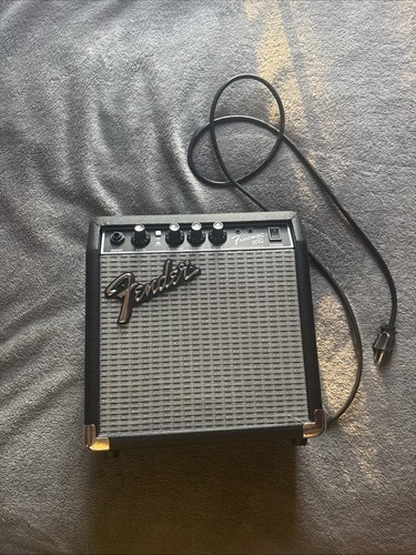 Fender guitar amp - fender,
