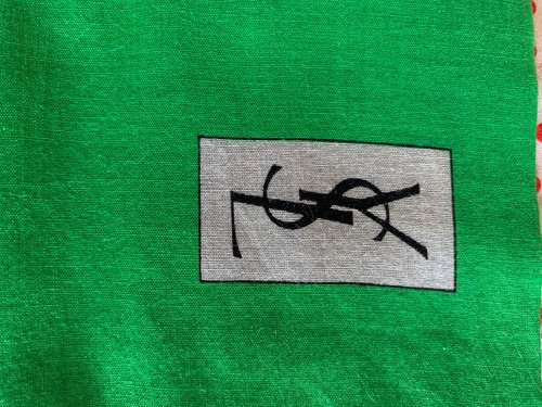 Foulard yves saint laurent - foulard,