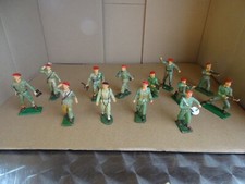 Starlux, 13 parachutistes