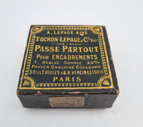 Boîte ancienne passe - boîte,