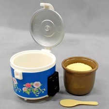 Mini Figure Tsubaki (Brown Rice) "Retro Rice Cooker Mascot"