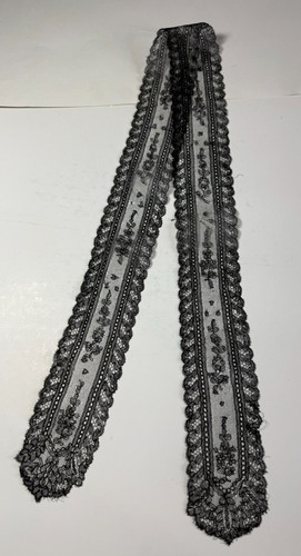 Dentelle ancienne cravate - -, en