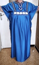 Caftan marocain brodé bleu