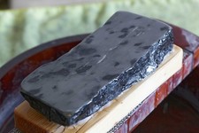 Pierre à aiguiser naturelle