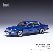 Jaguar XJ8 (X308) de 1998 bleu