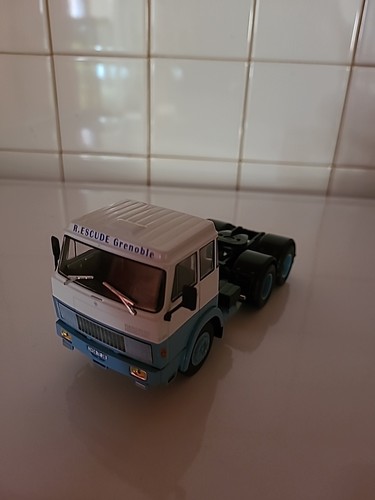 Tracteur hanomag henschel f221 - henschel,