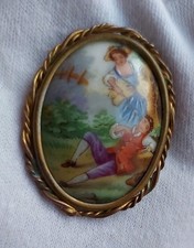 Broche romantique Porcelaine