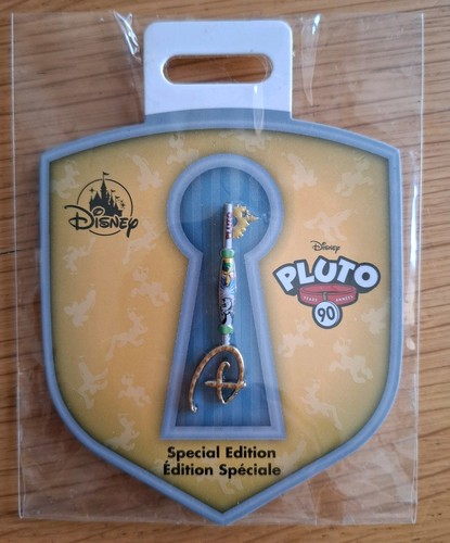 Disney store pluto 90th - pluto,