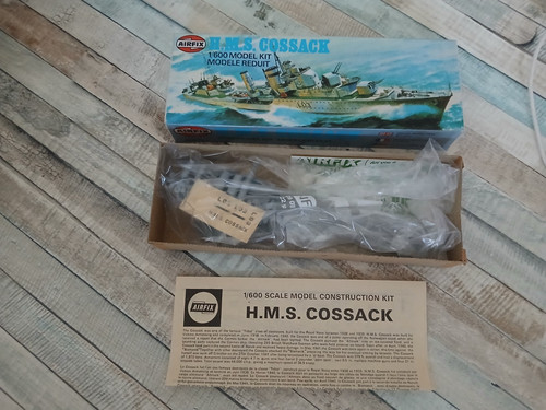 Maquette complète hms - hms, cossack