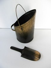 JOUET ANCIEN POUPÉE DINETTE -