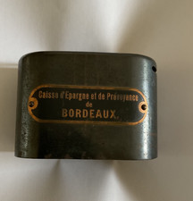 Ancienne tirelire coffre-fort