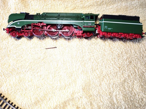 Magnifique locomotive à - magnifique-,
