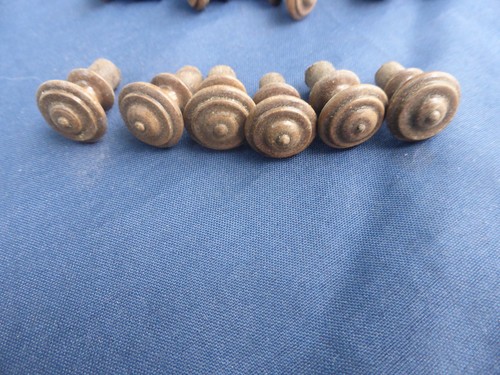 Très petits boutons bois - 6,